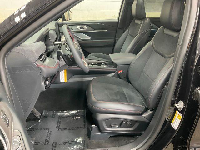 new 2025 Ford Explorer car, priced at $59,998