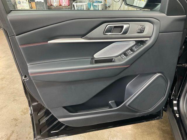 new 2025 Ford Explorer car, priced at $59,998