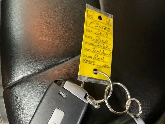 used 2019 Jeep Cherokee car, priced at $21,495