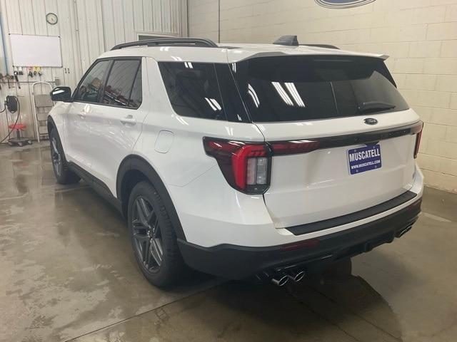 new 2025 Ford Explorer car, priced at $57,467