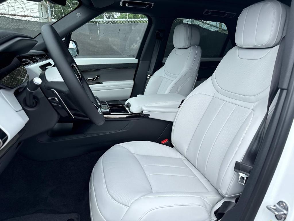 new 2025 Land Rover Range Rover Sport car, priced at $94,435