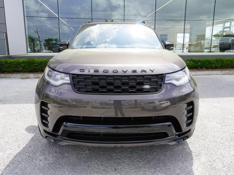 new 2024 Land Rover Discovery car, priced at $80,008