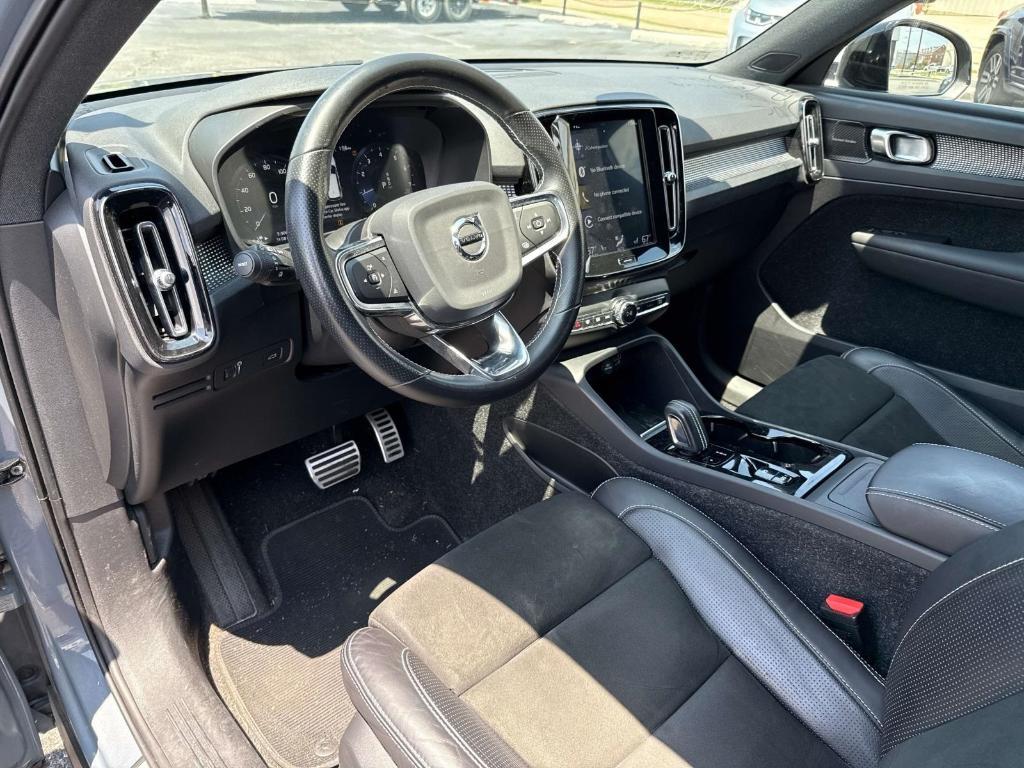 used 2021 Volvo XC40 car, priced at $28,490