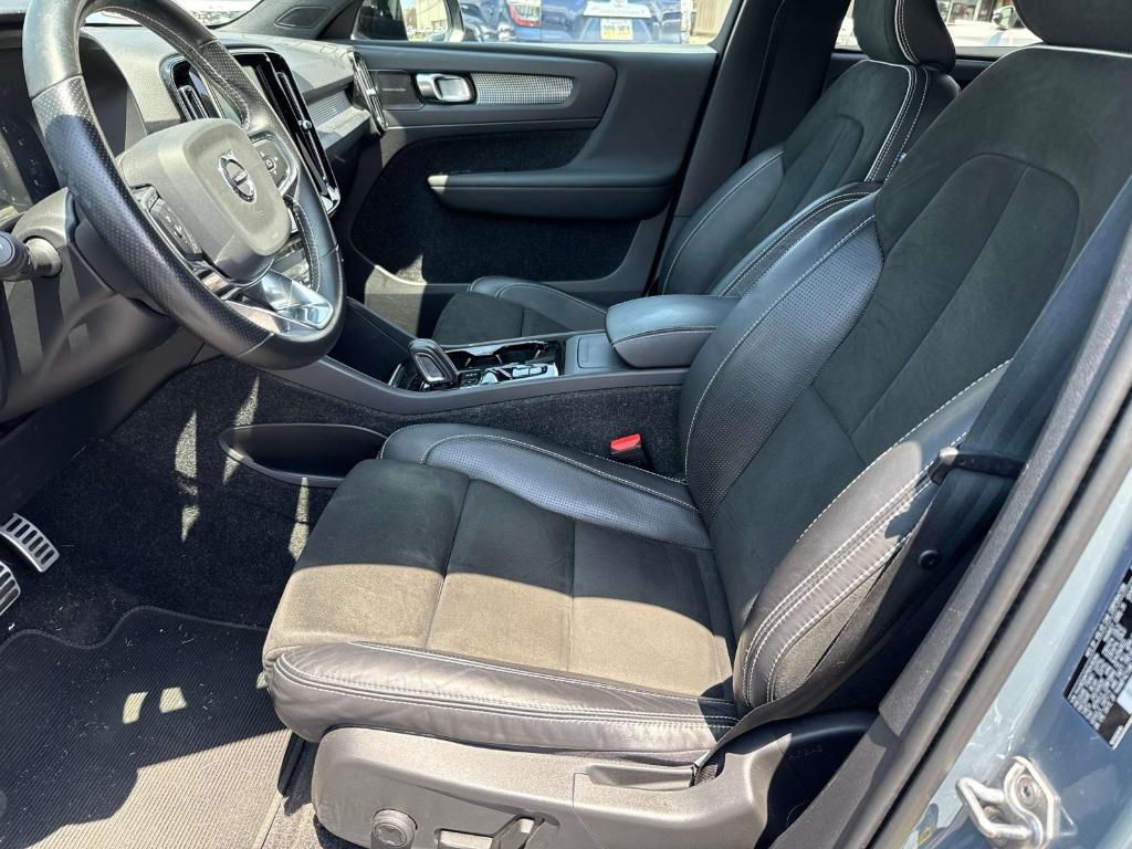 used 2021 Volvo XC40 car, priced at $28,490