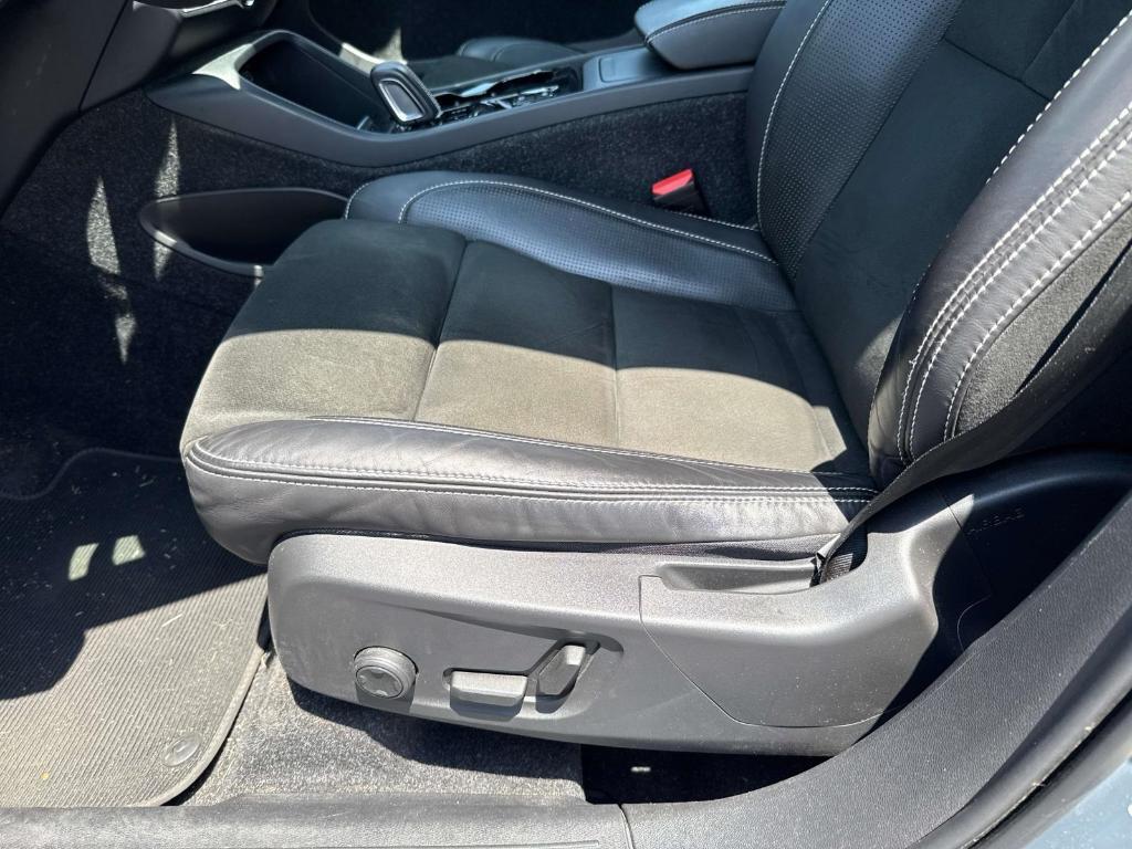 used 2021 Volvo XC40 car, priced at $28,490