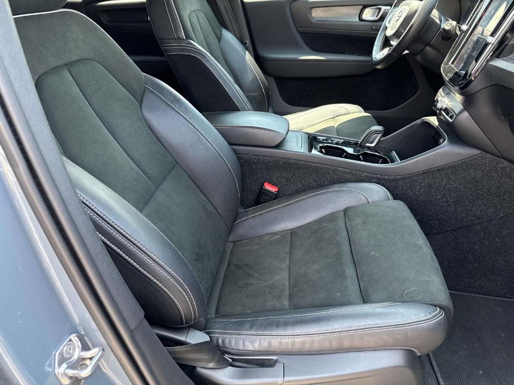 used 2021 Volvo XC40 car, priced at $28,490