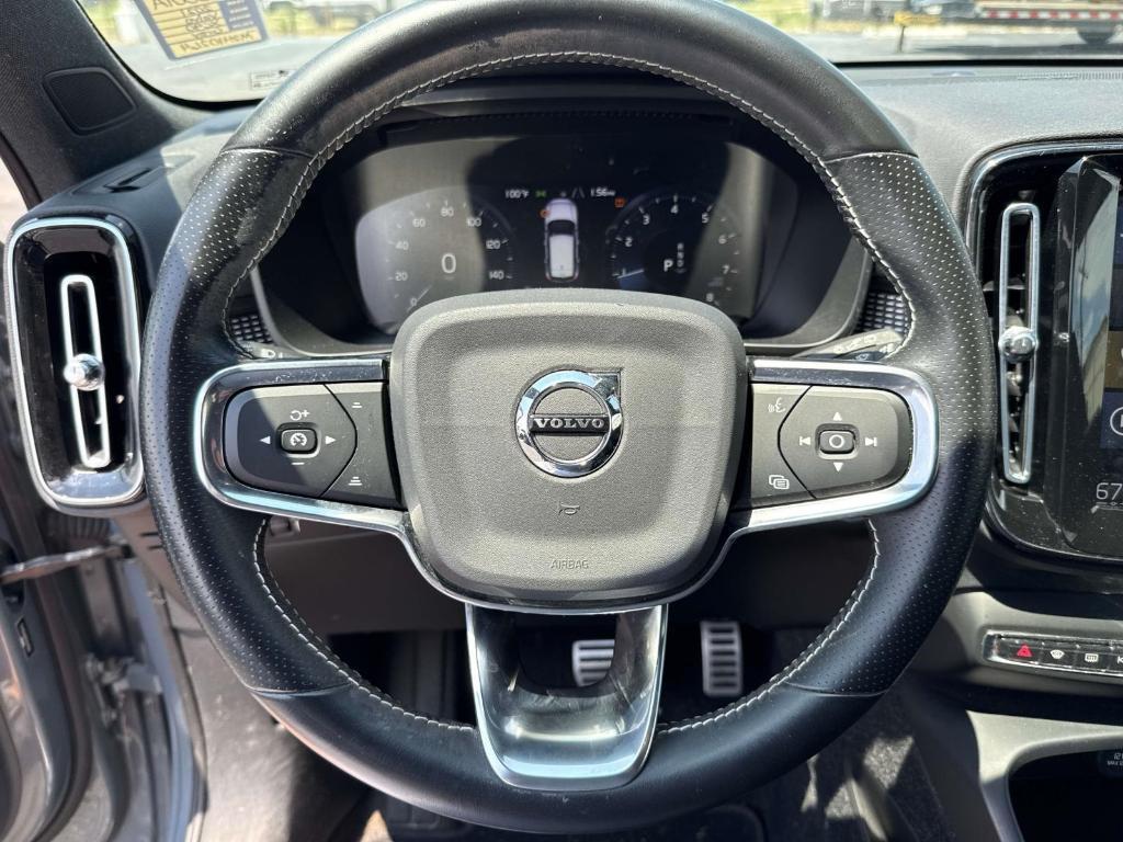 used 2021 Volvo XC40 car, priced at $28,490