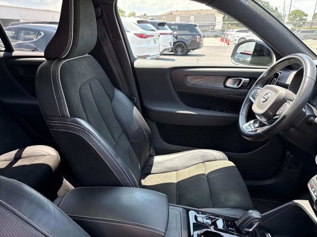 used 2021 Volvo XC40 car, priced at $28,490