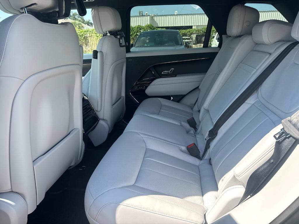 new 2025 Land Rover Range Rover Sport car, priced at $93,165