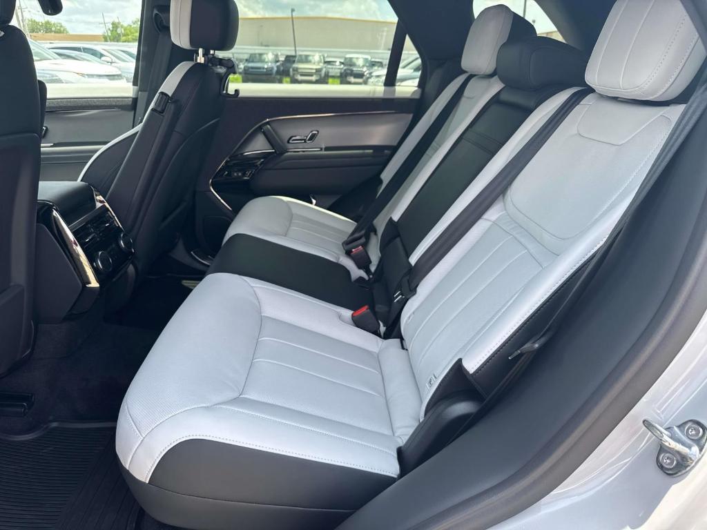new 2025 Land Rover Range Rover Sport car, priced at $109,780