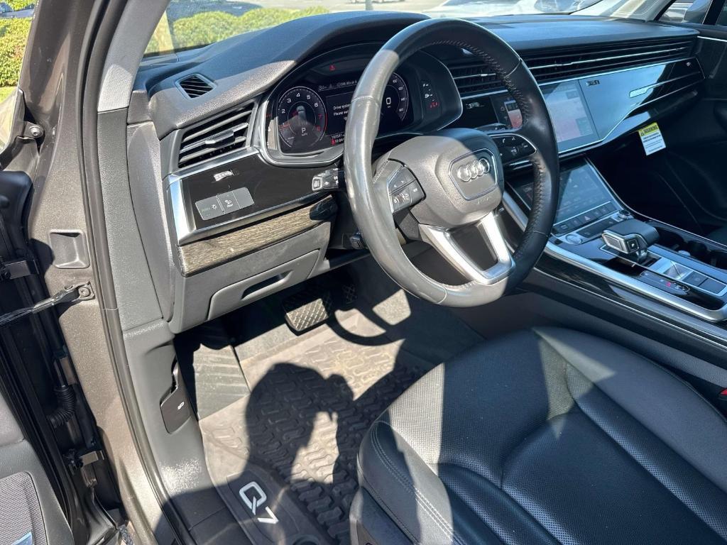used 2020 Audi Q7 car, priced at $19,995