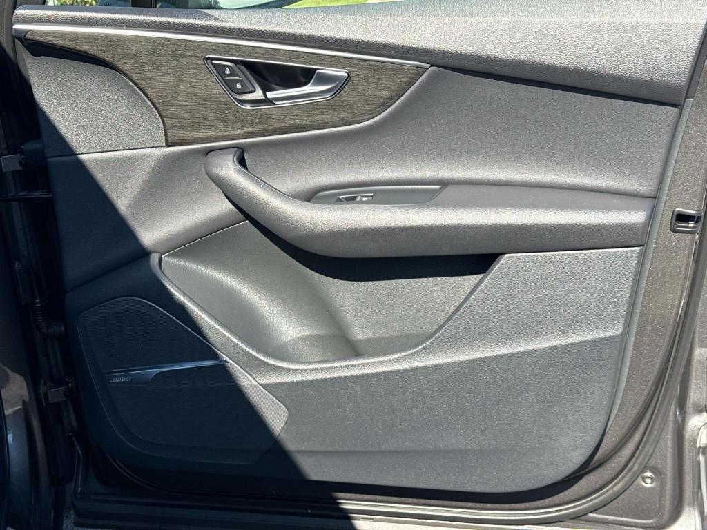 used 2020 Audi Q7 car, priced at $19,995