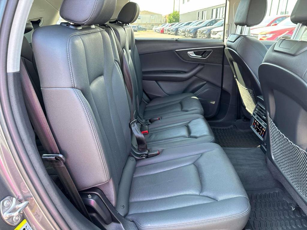 used 2020 Audi Q7 car, priced at $19,995