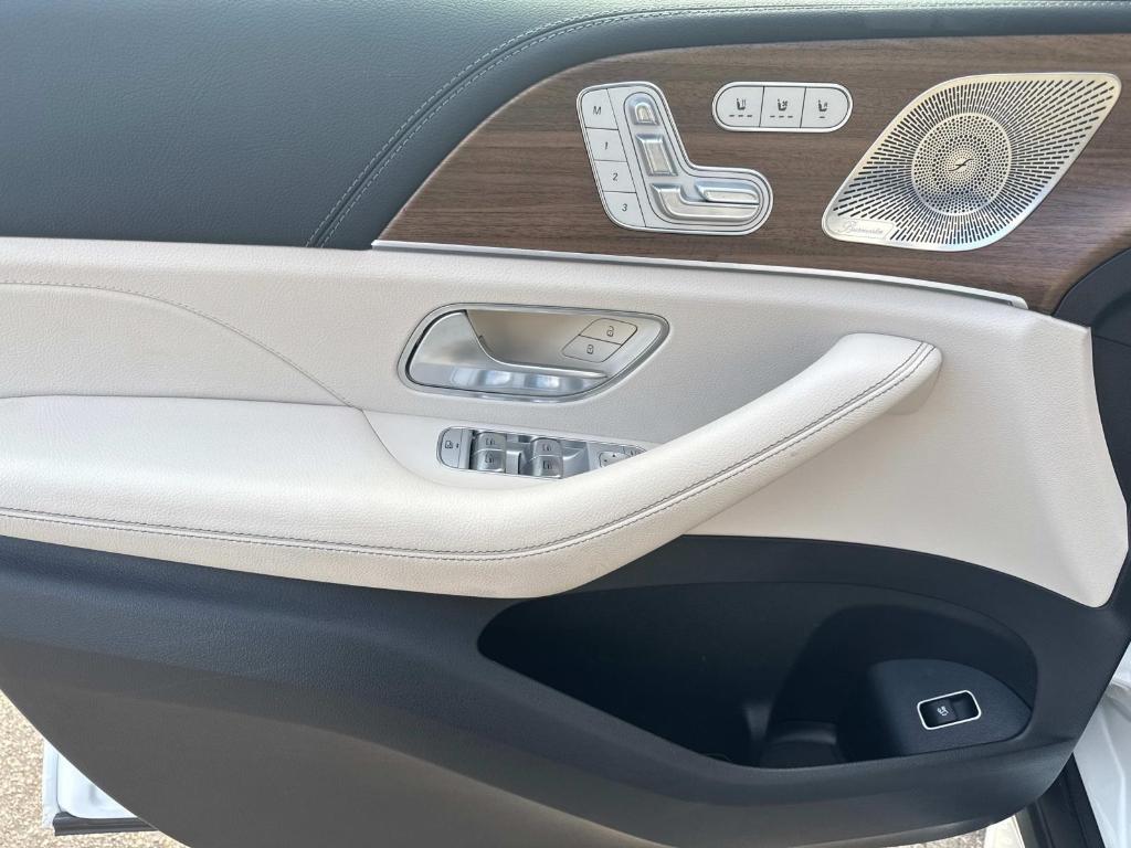 used 2025 Mercedes-Benz GLS 580 car, priced at $108,990