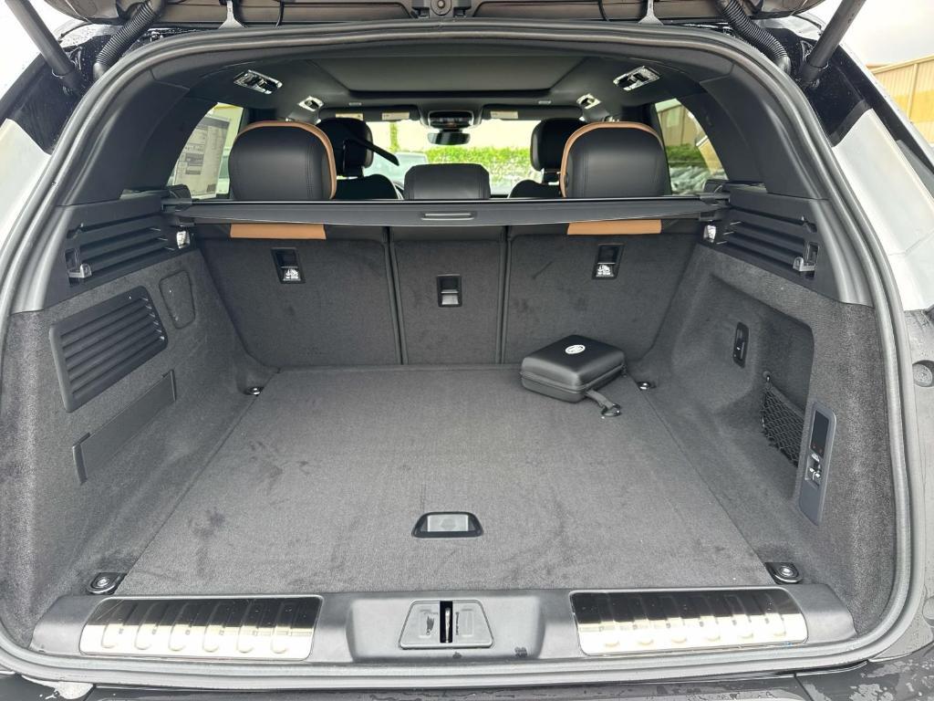 new 2025 Land Rover Range Rover Sport car, priced at $108,130