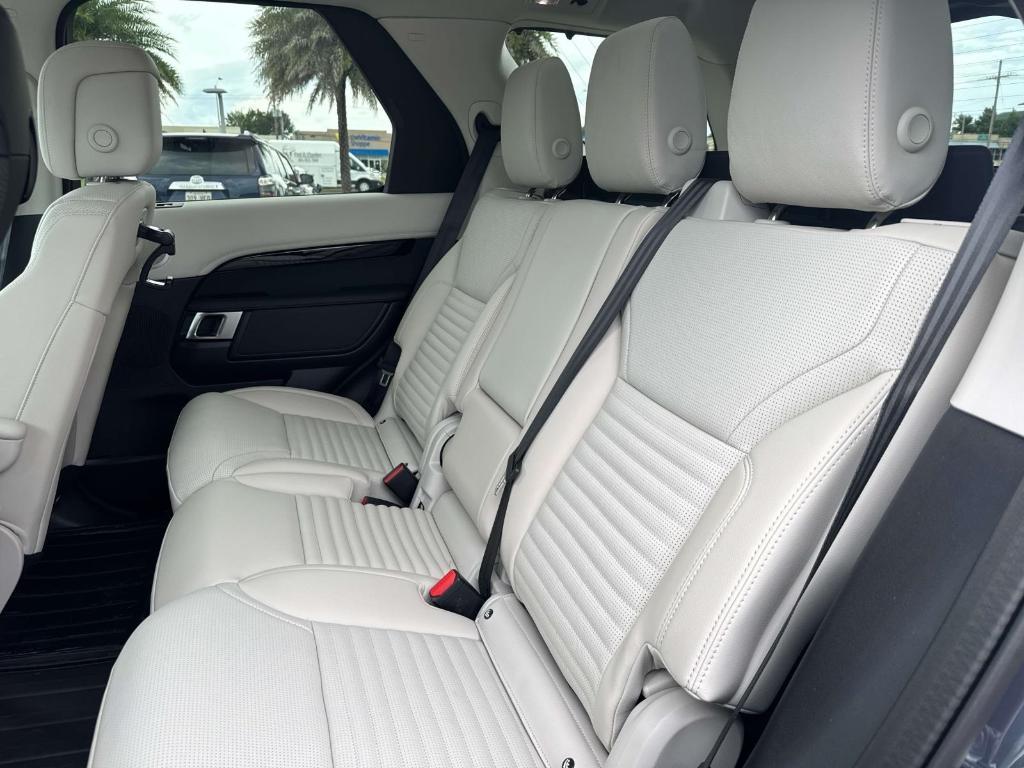 new 2025 Land Rover Discovery car, priced at $69,093