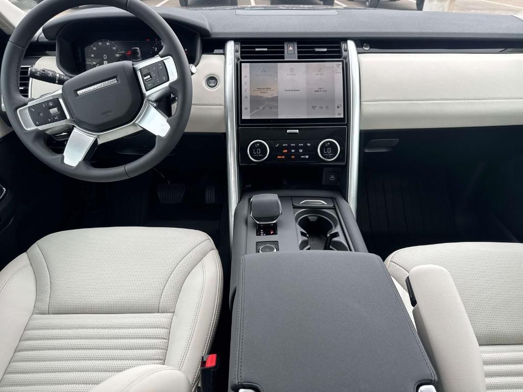 new 2025 Land Rover Discovery car, priced at $69,093
