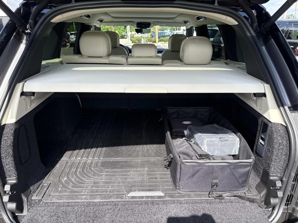 new 2025 Land Rover Range Rover car, priced at $132,655