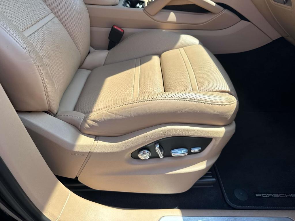used 2019 Porsche Cayenne car, priced at $36,690
