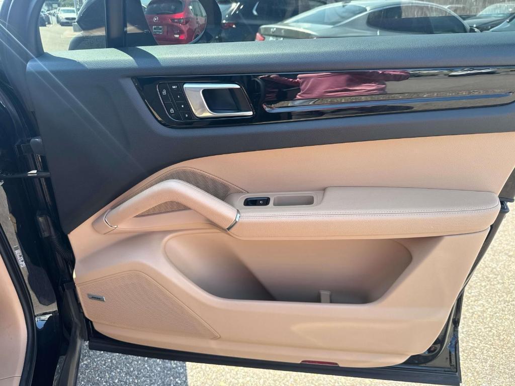 used 2019 Porsche Cayenne car, priced at $36,690