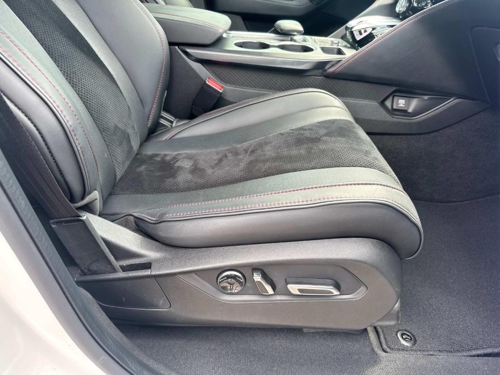 used 2022 Acura MDX car, priced at $41,790