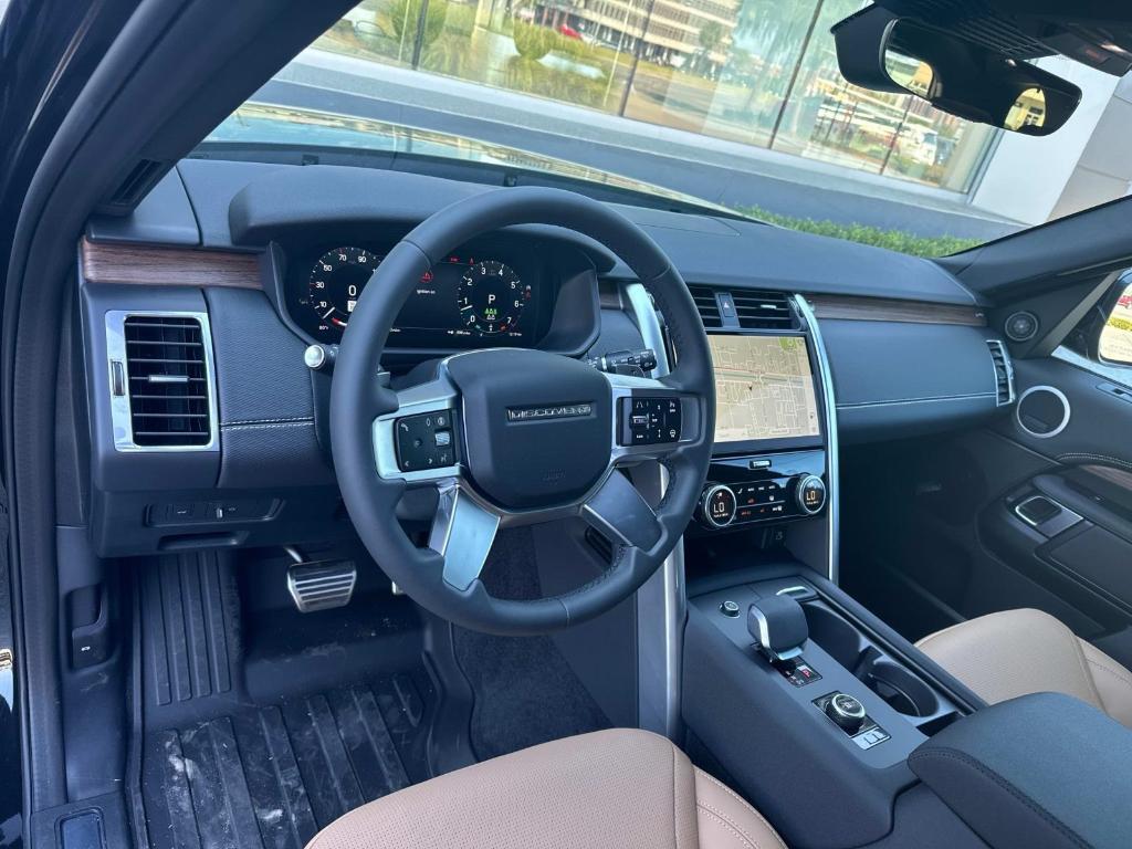 new 2025 Land Rover Discovery car, priced at $76,143