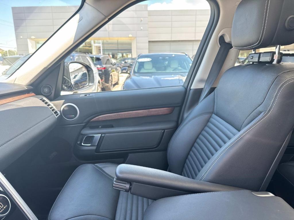 used 2024 Land Rover Discovery car, priced at $45,888