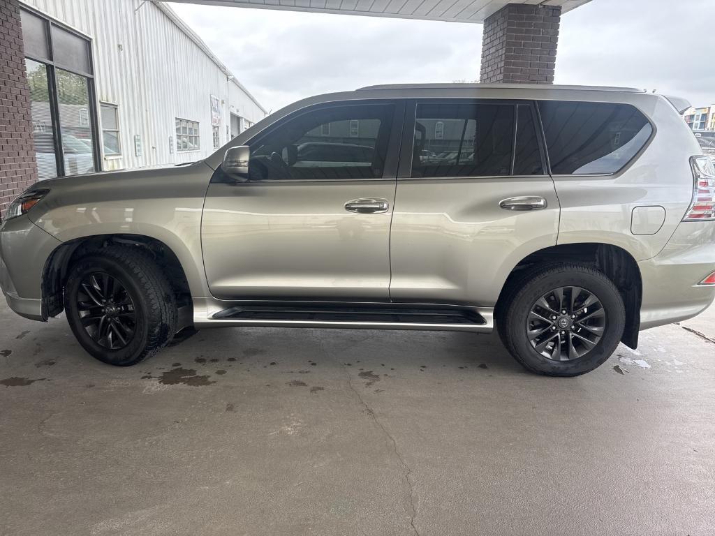 used 2020 Lexus GX 460 car, priced at $42,390