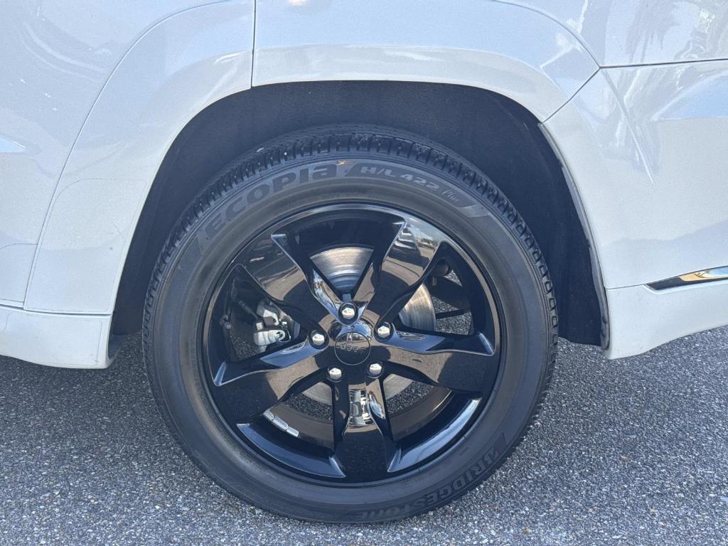 used 2016 Jeep Grand Cherokee car, priced at $19,390