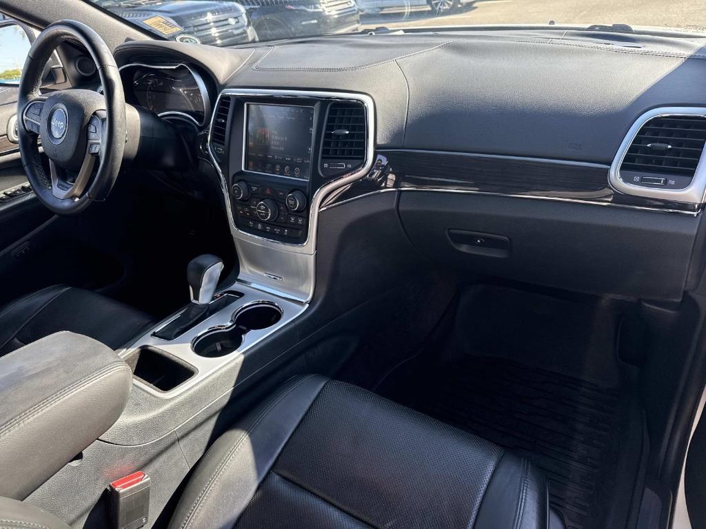 used 2016 Jeep Grand Cherokee car, priced at $19,390