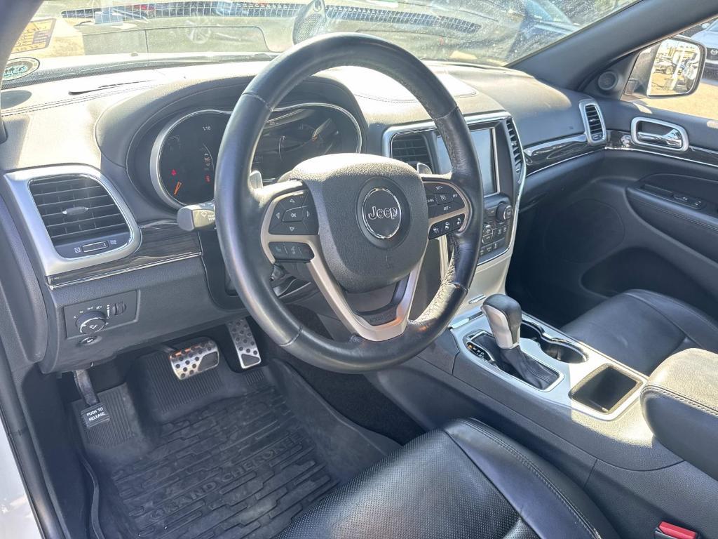 used 2016 Jeep Grand Cherokee car, priced at $19,390
