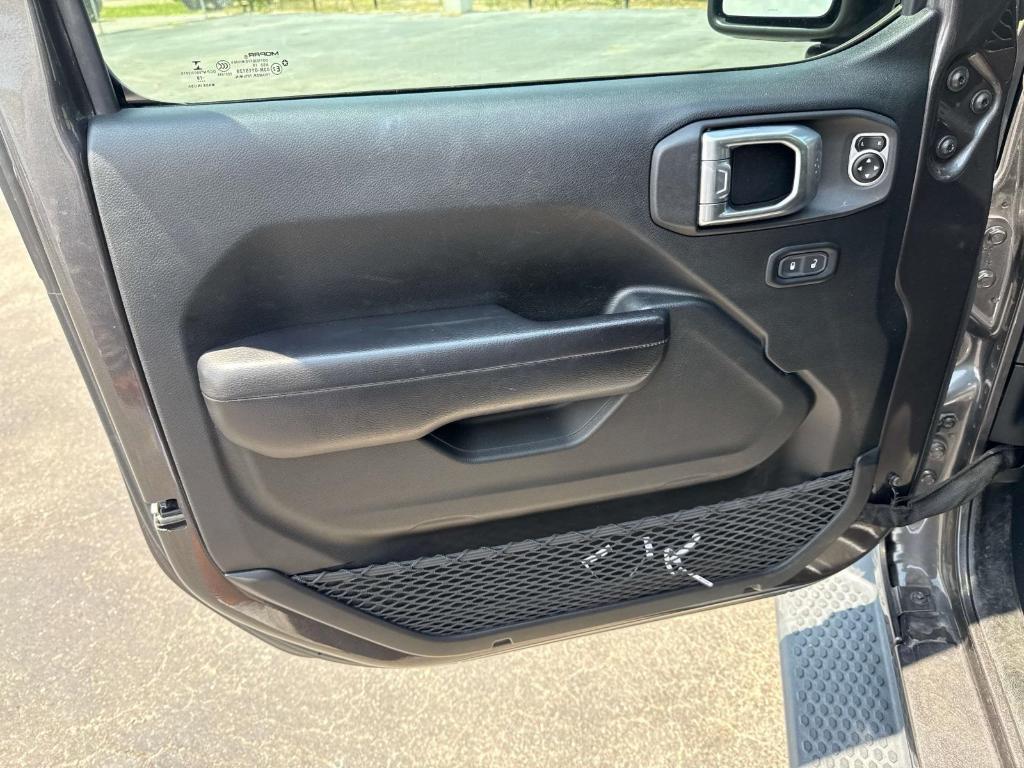 used 2019 Jeep Wrangler Unlimited car, priced at $27,990