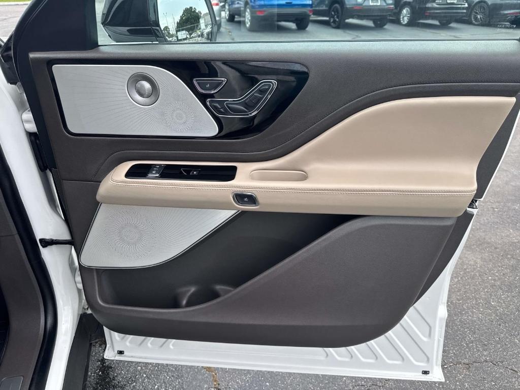 used 2023 Lincoln Aviator car, priced at $58,950