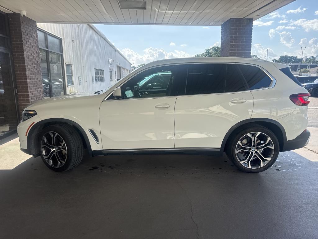 used 2021 BMW X5 car, priced at $37,600