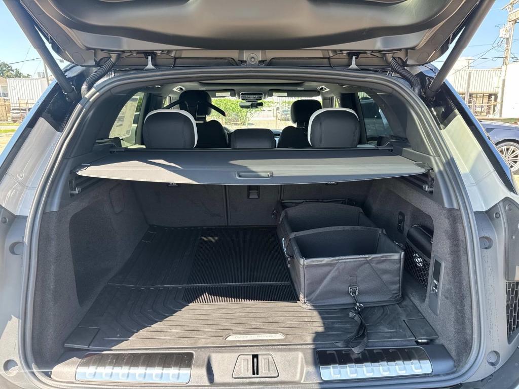 new 2025 Land Rover Range Rover Sport car, priced at $123,915
