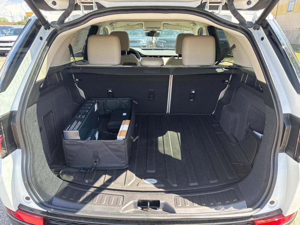new 2025 Land Rover Discovery Sport car, priced at $51,418