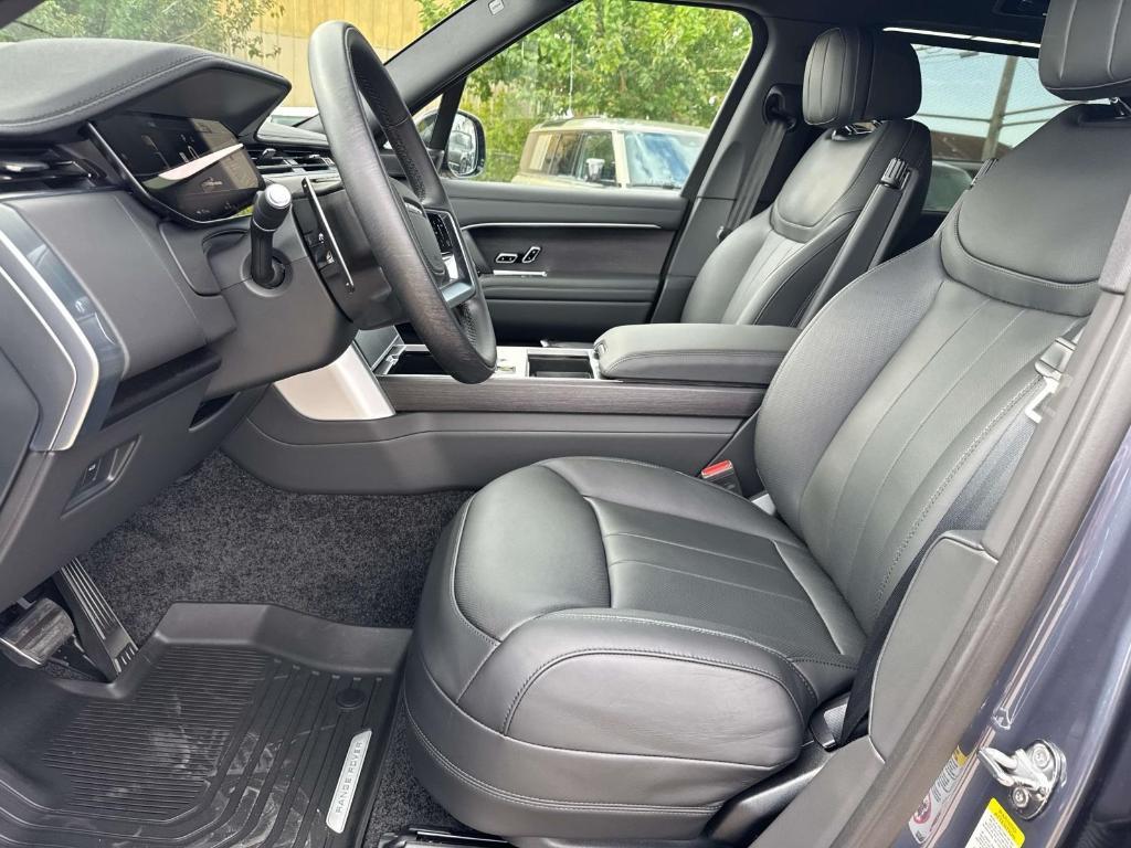 new 2025 Land Rover Range Rover car, priced at $159,685
