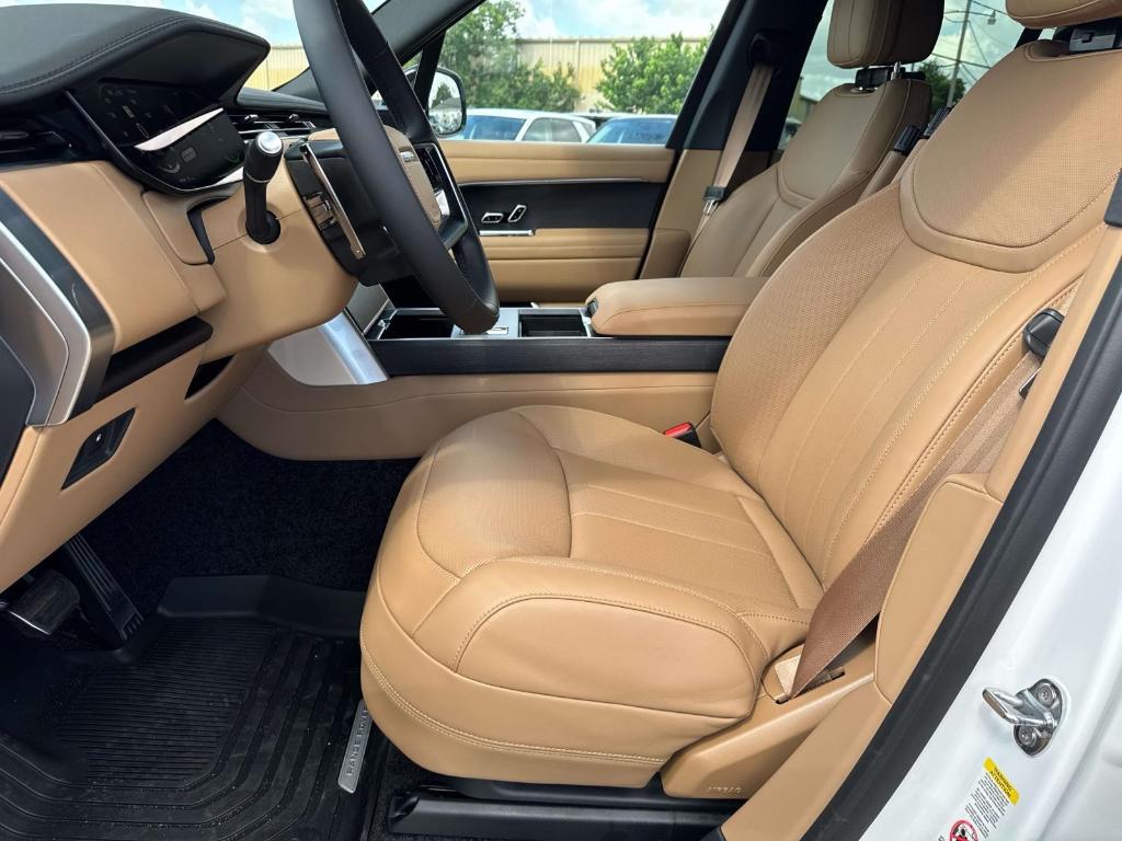 new 2025 Land Rover Range Rover car, priced at $130,420