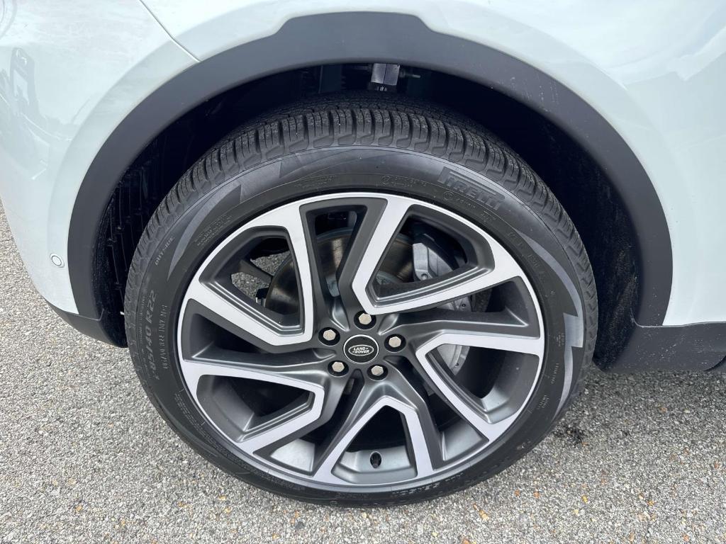 new 2025 Land Rover Discovery car, priced at $66,943