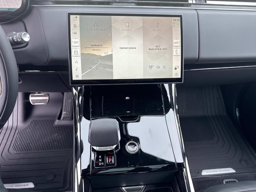 new 2025 Land Rover Range Rover Sport car, priced at $127,605