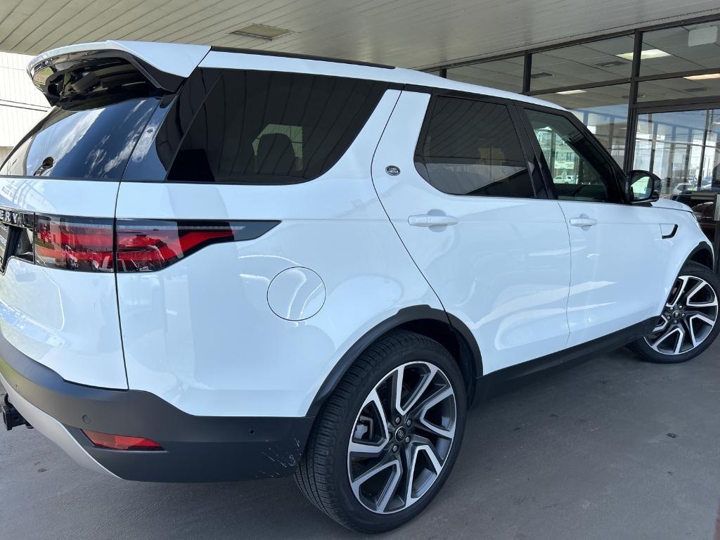 used 2024 Land Rover Discovery car, priced at $47,888