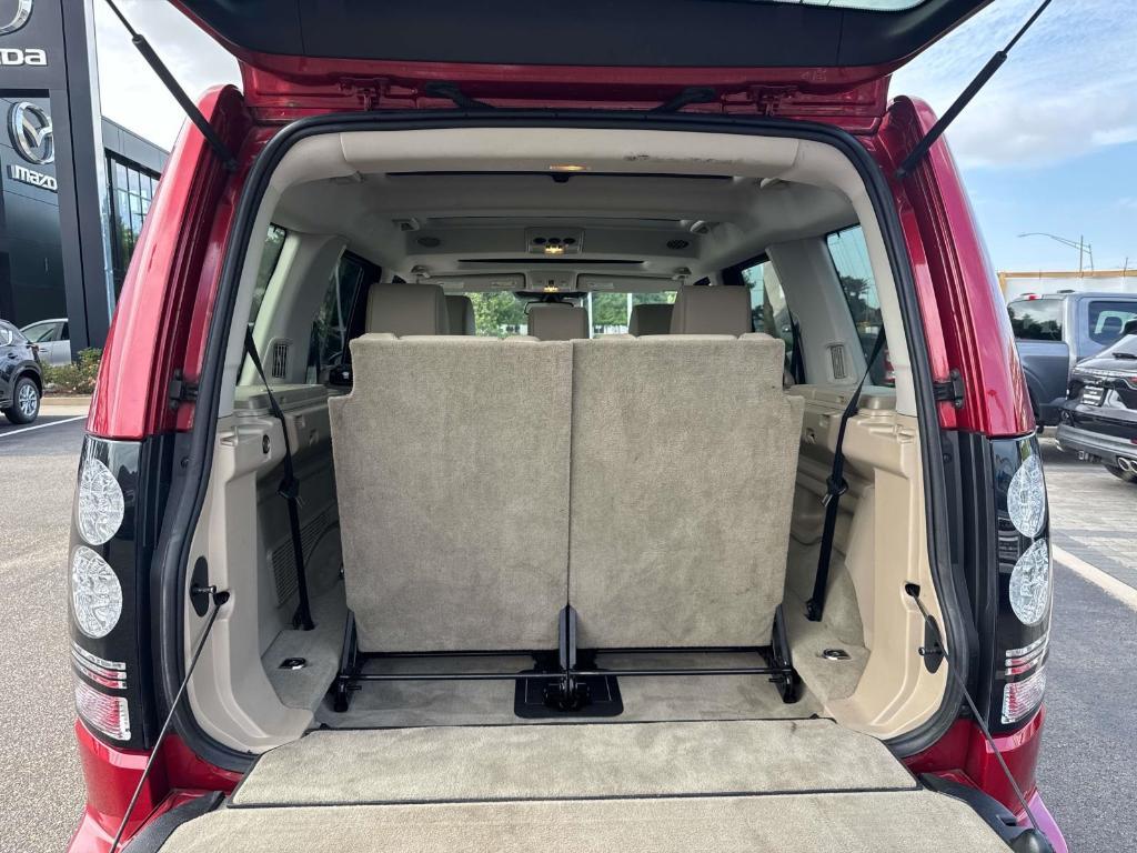 used 2015 Land Rover LR4 car, priced at $17,990