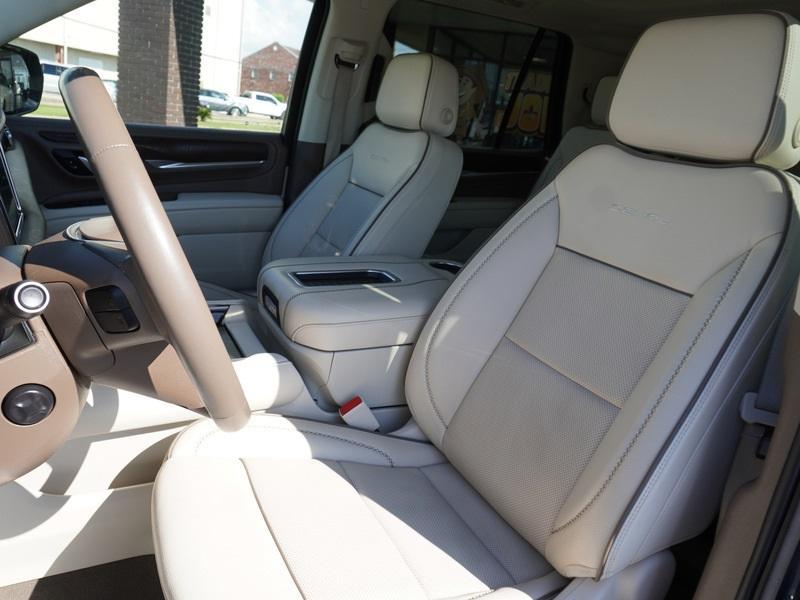 used 2022 GMC Yukon car, priced at $53,990