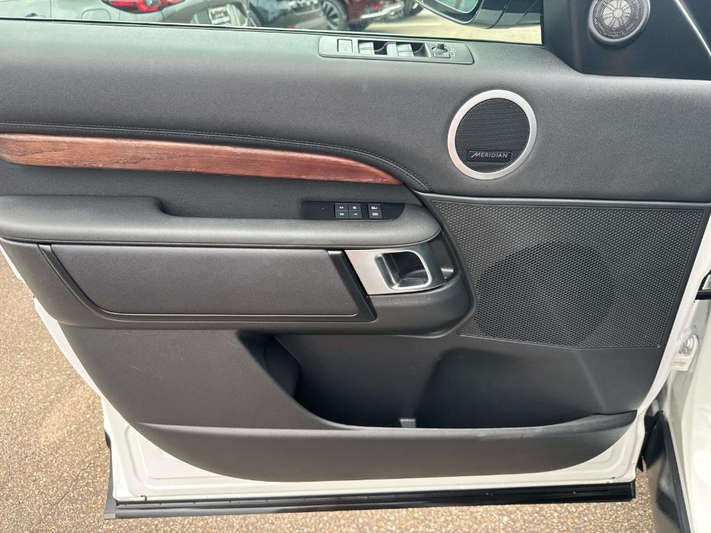used 2024 Land Rover Discovery car, priced at $42,888