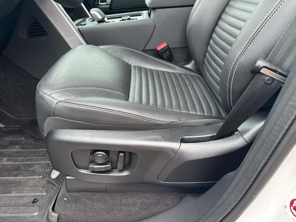 used 2024 Land Rover Discovery car, priced at $42,888