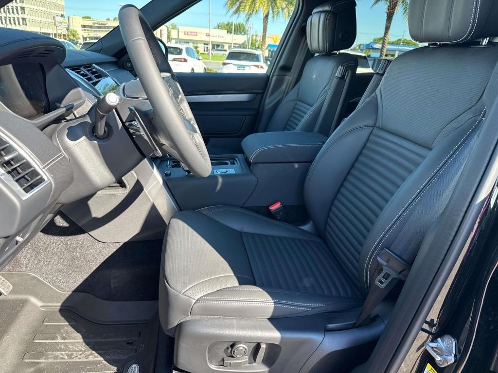 new 2026 Land Rover Discovery car, priced at $73,561