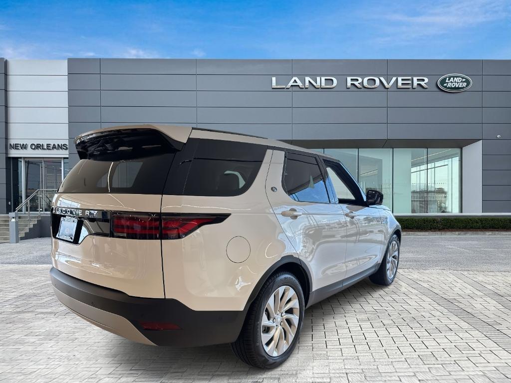 new 2025 Land Rover Discovery car, priced at $63,018
