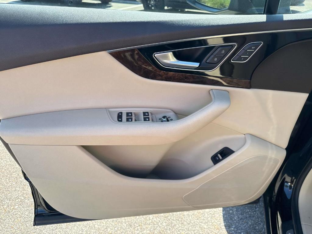 used 2018 Audi Q7 car, priced at $21,490