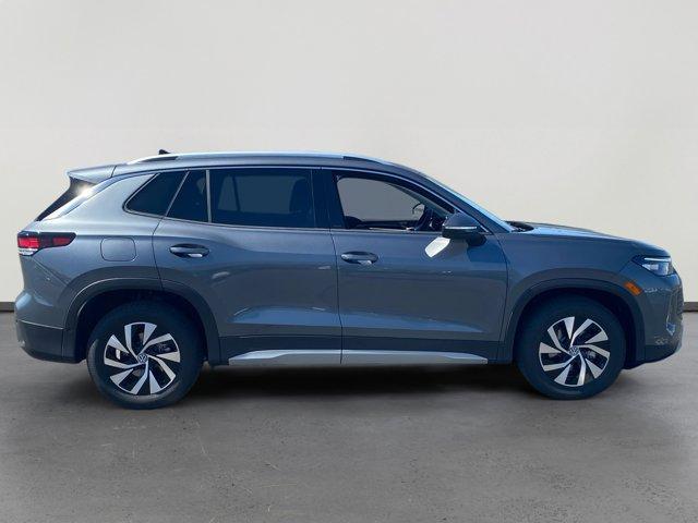 new 2025 Volkswagen Tiguan car, priced at $31,003