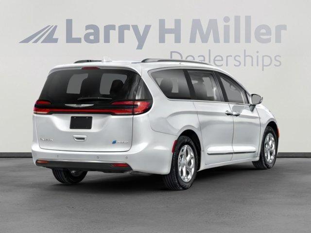 used 2023 Chrysler Pacifica Hybrid car, priced at $33,498